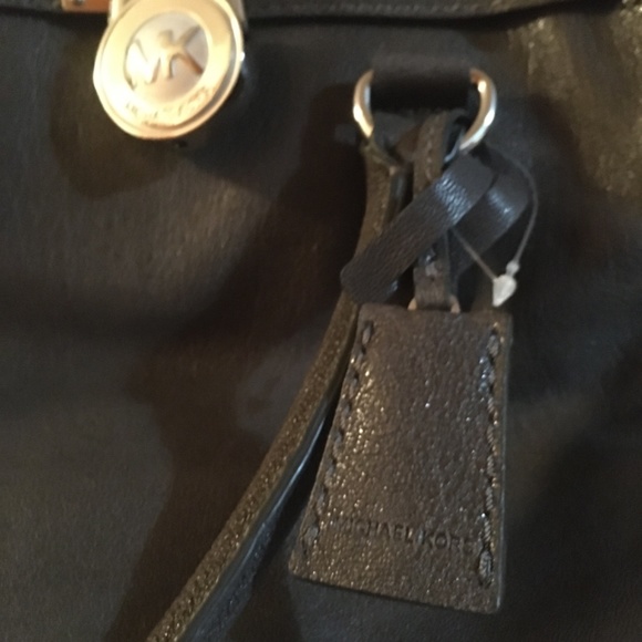 Brand New! Michael Kors Leather Satchel Purse Grey w/ Silver Chain Detail - Picture 11 of 12